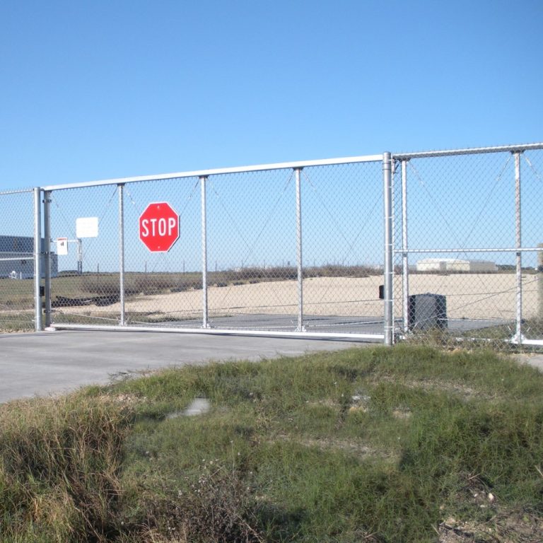 Cantilever sliding gate